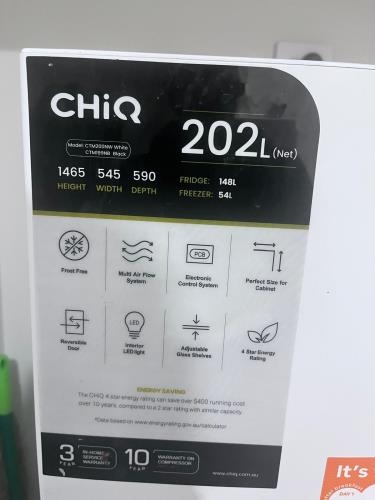 Second-hand Chiq 202L Top Mount Fridge - Photo 4)