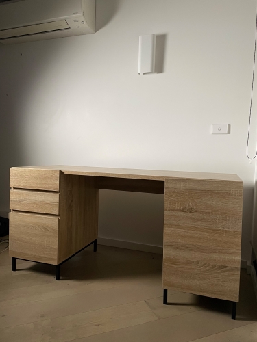 Second-hand Stunning Desk - Photo 4)