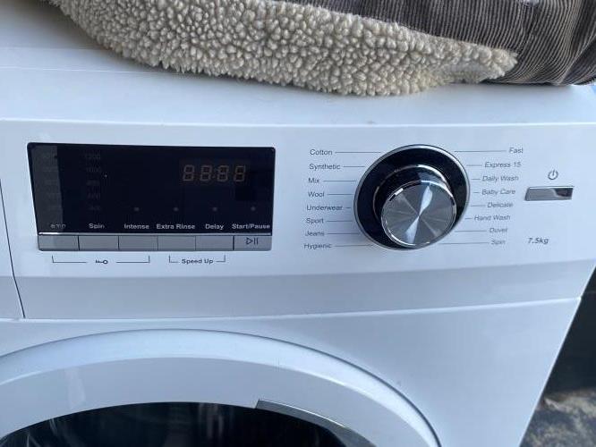 Second-hand Haier 7.5kg Front Load Washing Machine - Photo 4)
