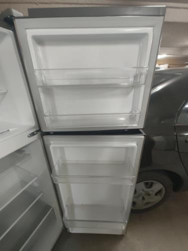Second-hand LG 243L Top Mount Fridge - Photo 4)