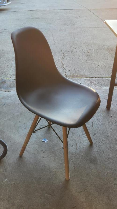 Second-hand Dining Table with 2 Chairs - Photo 4)