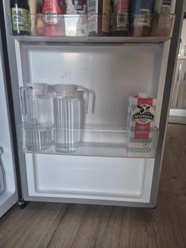 Second-hand Hisense 326L Top Mount Fridge - Photo 4)