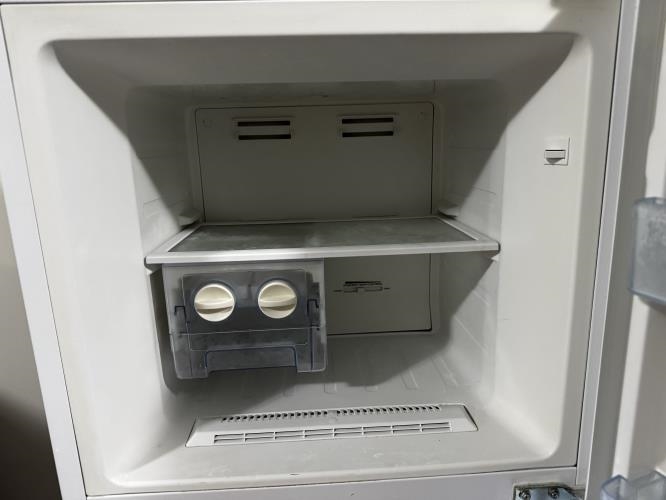 Second-hand Hisense 230L Top Mount Fridge - Photo 4)