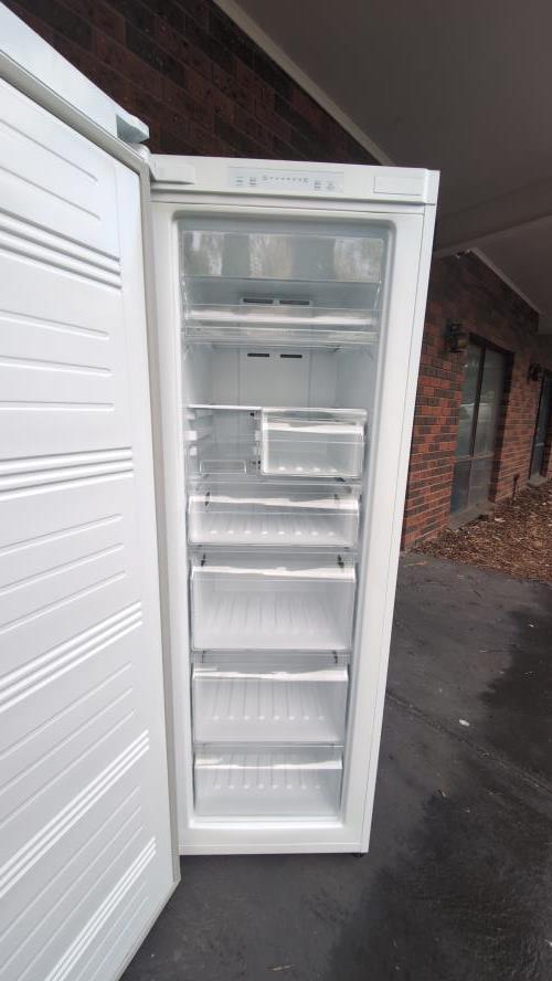Second-hand Westinghouse 280L Freezer  (Freezer Only - no fridge section) - Photo 4)