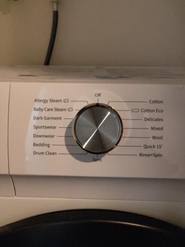 Second-hand Hisense 7.5kg Front Load Washing Machine - Photo 4)