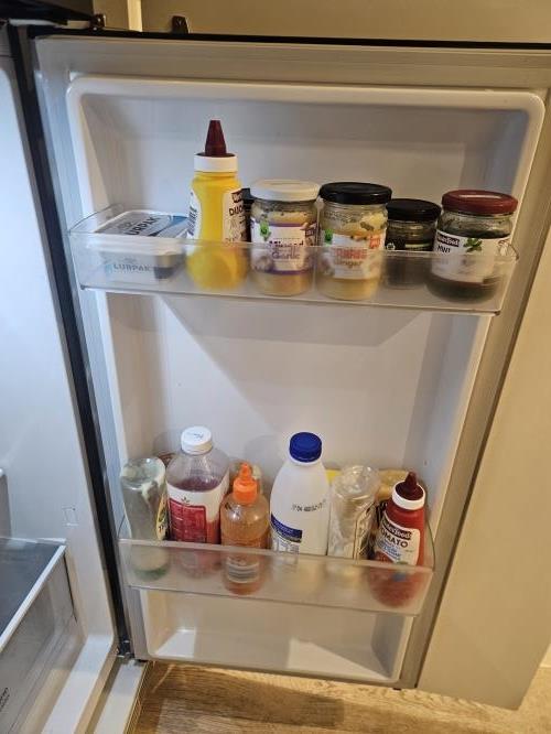Second-hand LG 243L Top Mount Fridge - Photo 4)