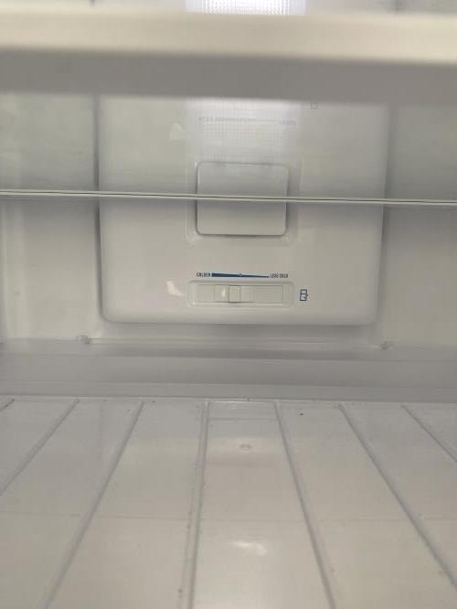 Second-hand Kelvinator 231L Top Mount Fridge - Photo 4)