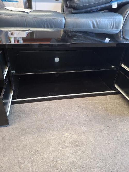 Second-hand Entertainment Unit - Photo 4)