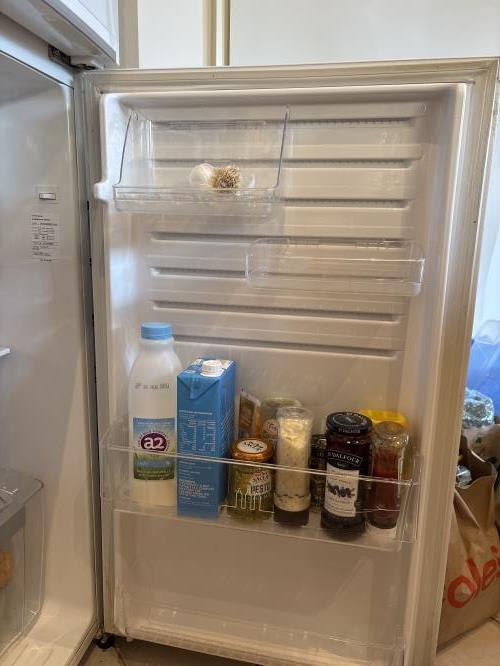 Second-hand Westinghouse 230L Top Mount Fridge - Photo 4)