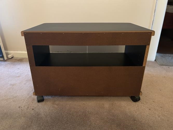 Second-hand TV Stand - Photo 4)
