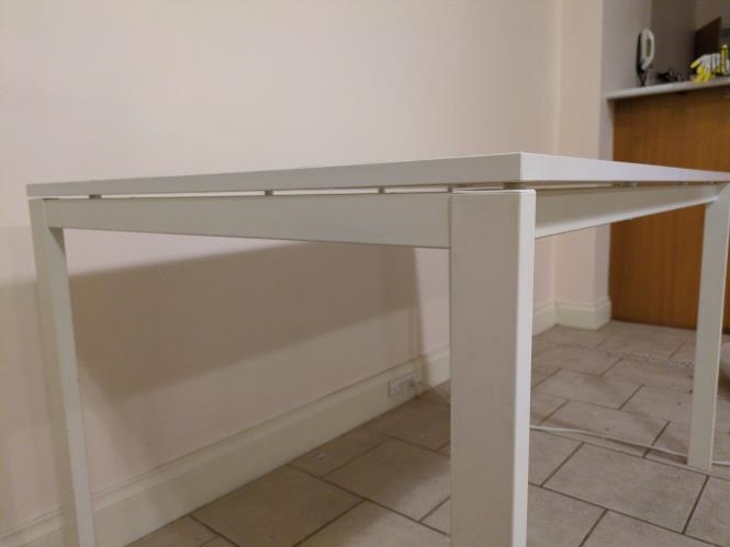 Second-hand Dining Table (no chairs) - Photo 4)