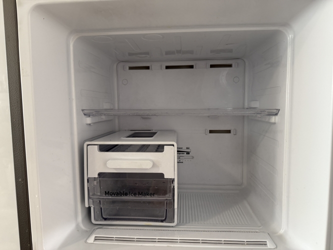 Second-hand Samsung 270L Top Mount Fridge - Photo 4)