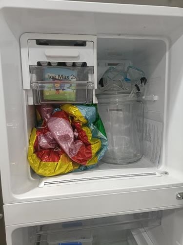 Second-hand Samsung 255L Top Mount Fridge - Photo 4)