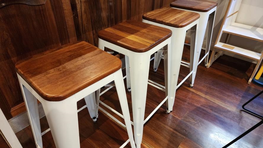 Second-hand Set of 4 Bar Stools - Photo 4)