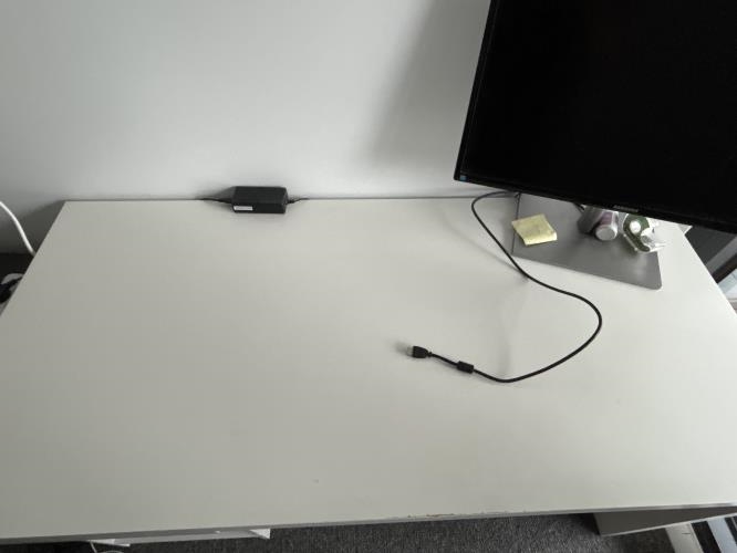 Second-hand Desk - Photo 4)