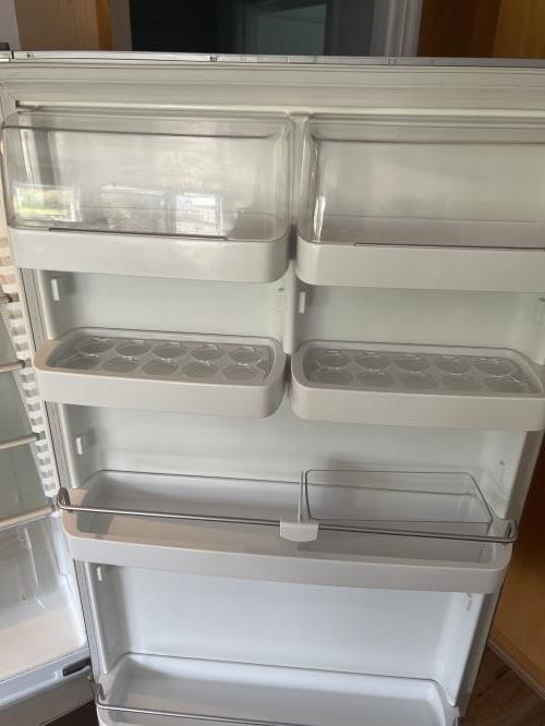 Second-hand Fisher & Paykel 442L Bottom Mount Fridge - Photo 4)