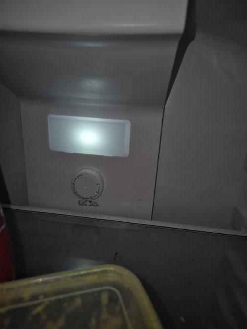Second-hand TCL 197L Top Mount Fridge - Photo 4)