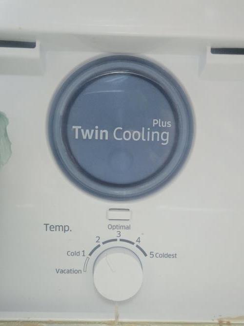 Second-hand Samsung 400L Top Mount Fridge - Photo 4)