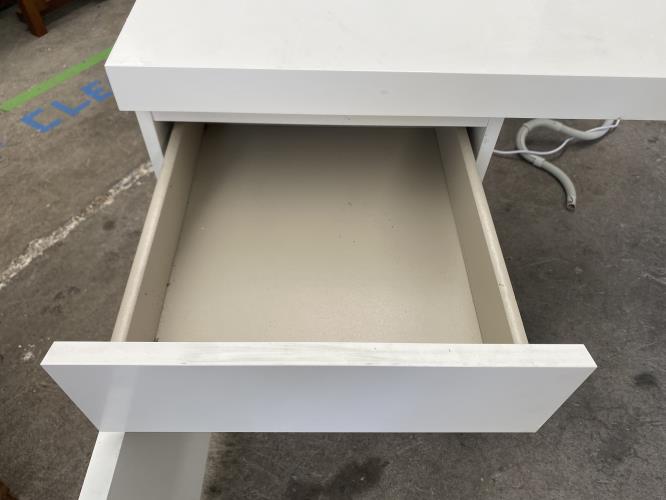 Second-hand IKEA Desk - Photo 4)