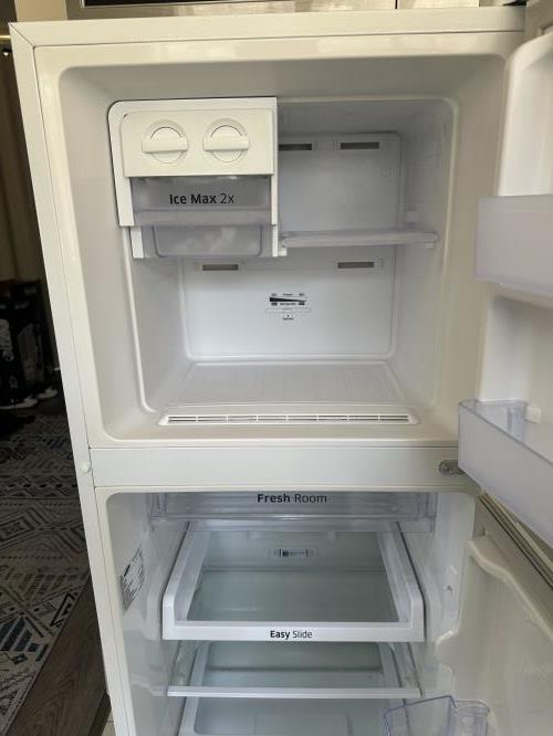 Second-hand Samsung 255L Top Mount Fridge - Photo 4)