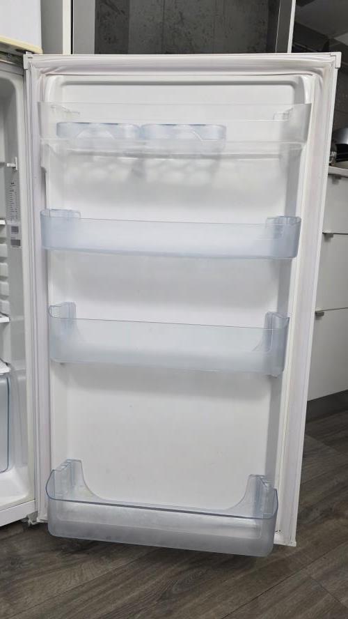 Second-hand Hisense 221L Top Mount Fridge - Photo 4)