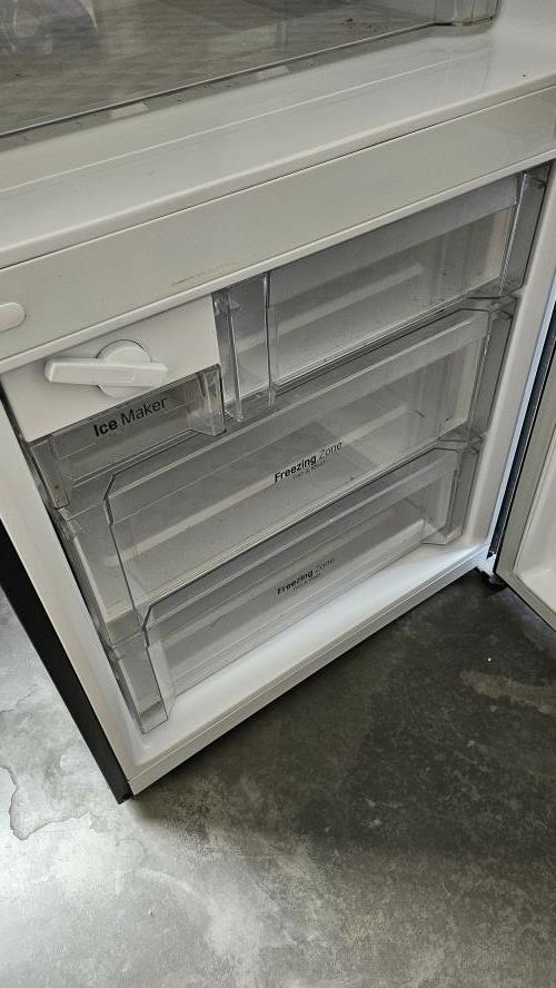 Second-hand LG 450L Bottom Mount Fridge - Photo 4)