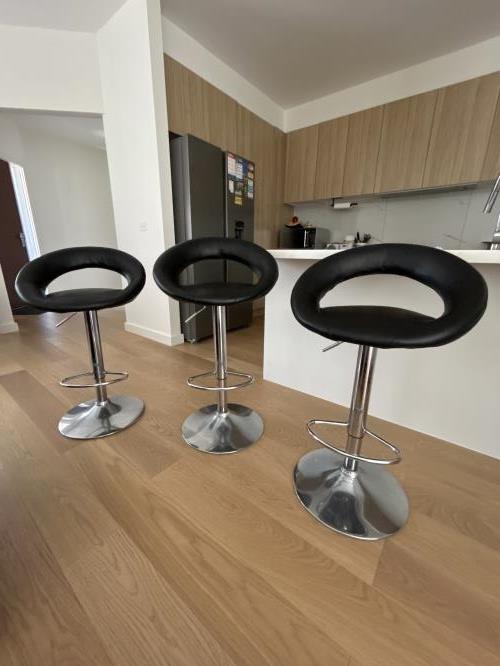 Second-hand Set of 3 Bar Stools - Photo 4)