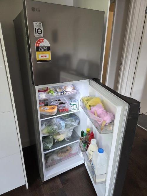Second-hand LG 243L Top Mount Fridge - Photo 4)