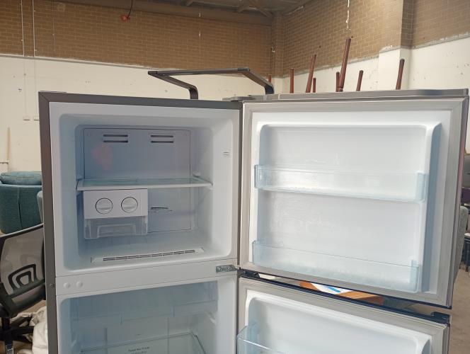 Second-hand Hisense 272L Top Mount Fridge - Photo 4)