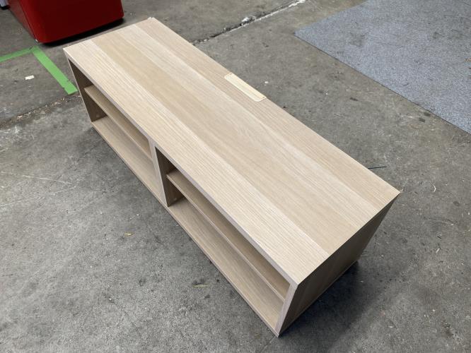 Second-hand Entertainment Unit - Photo 4)