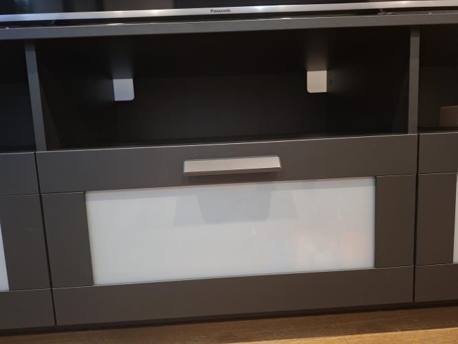 Second-hand IKEA Entertainment Unit - Photo 4)