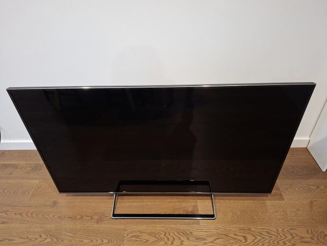 Second-hand Panasonic 65\" Smart TV - Photo 4)