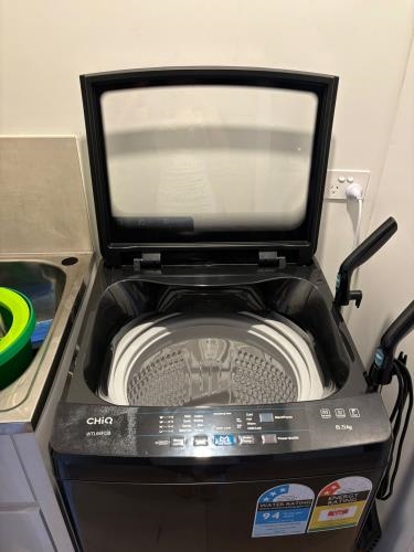 Second-hand Chiq 6.5kg Top Load Washing Machine - Photo 4)