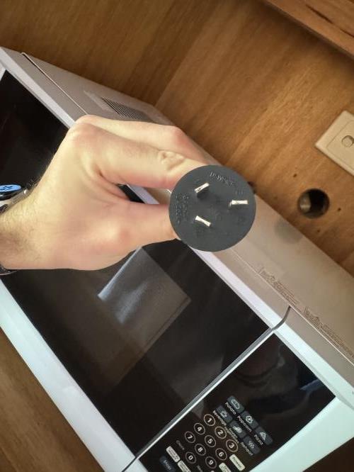 Second-hand  - Photo 4)