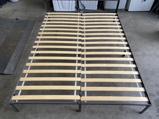 Second-hand IKEA Queen Size Bed Frame - Photo 4)