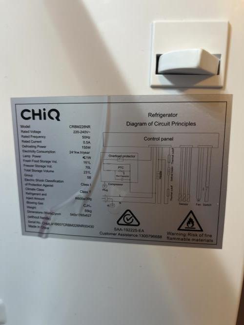 Second-hand Chiq 231L Bottom Mount Fridge - Photo 4)