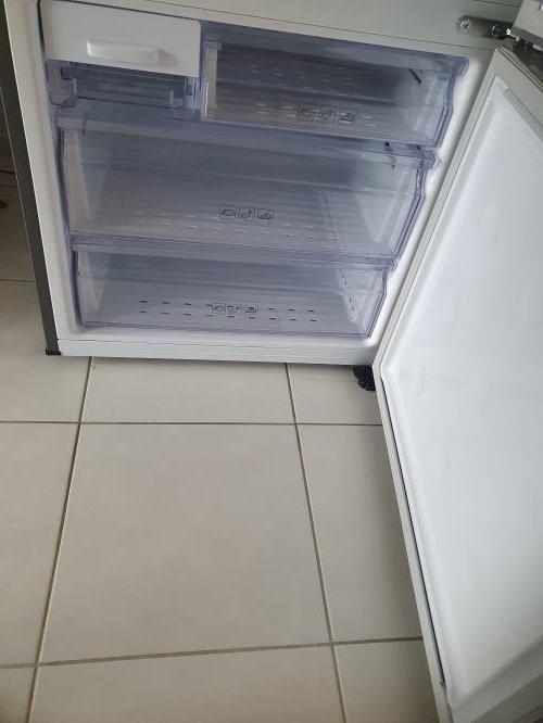 Second-hand Samsung 458L Bottom Mount Fridge - Photo 4)