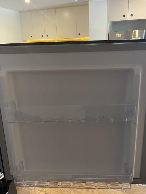 Second-hand Chiq 202L Top Mount Fridge - Photo 4)