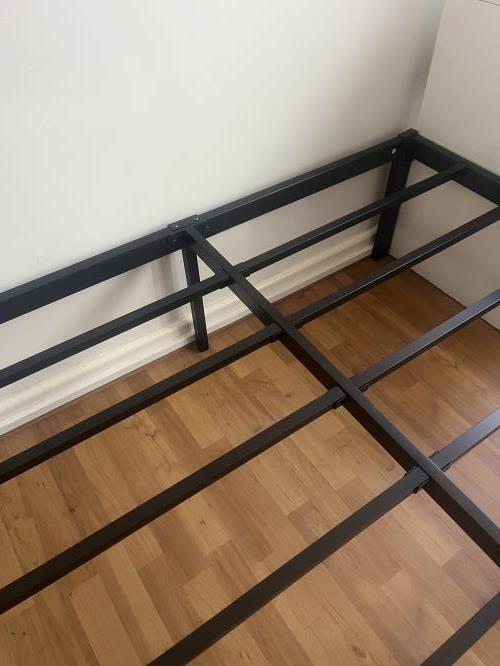 Second-hand Double Bed Frame - Photo 4)