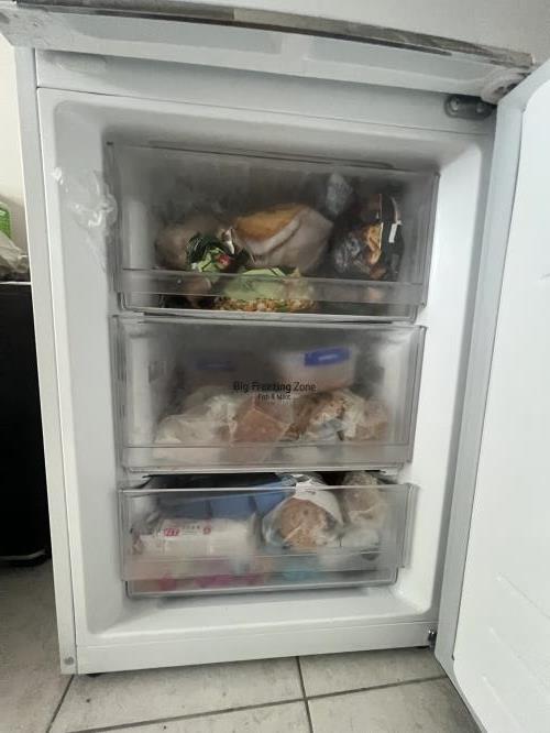 Second-hand LG 306L Bottom Mount Fridge - Photo 4)