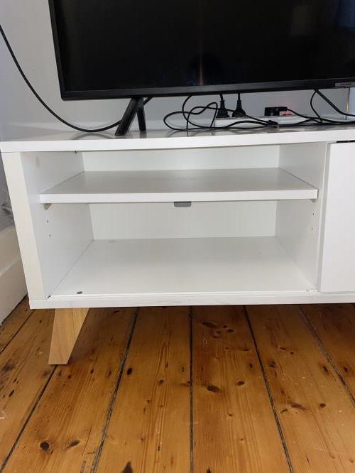 Second-hand Entertainment Unit - Photo 4)