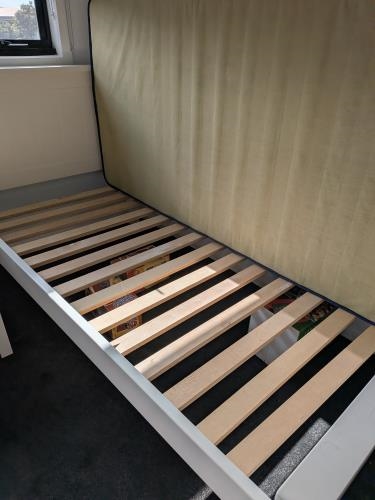 Second-hand King Single Bed Frame - Photo 4)