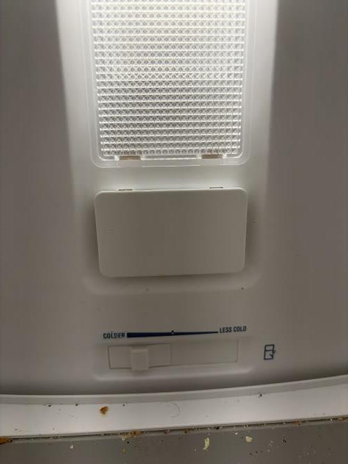 Second-hand Westinghouse 275L Top Mount Fridge - Photo 4)