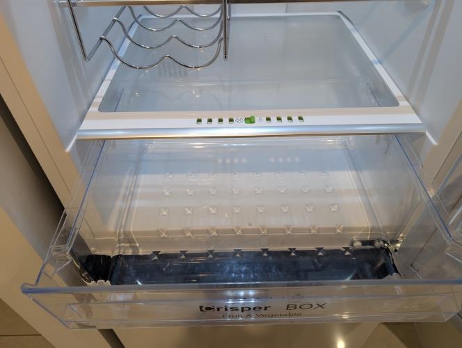 Second-hand Chiq 216L Top Mount Fridge - Photo 4)
