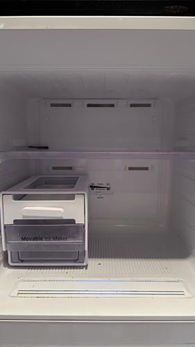 Second-hand Samsung 305L Top Mount Fridge - Photo 4)