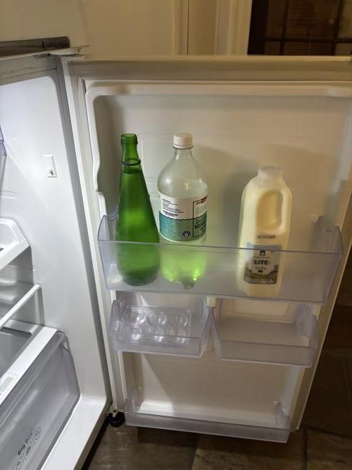 Second-hand Samsung 255L Top Mount Fridge - Photo 4)