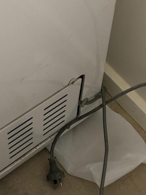 Second-hand GVA 144L Chest Freezer - Photo 4)