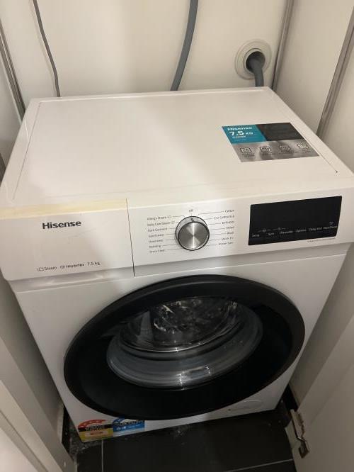 Second-hand Hisense 7.5kg Front Load Washing Machine - Photo 4)