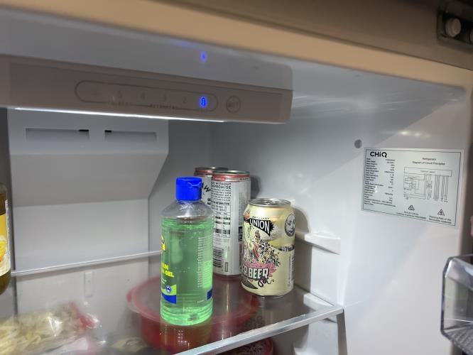 Second-hand Chiq 202L Top Mount Fridge - Photo 4)