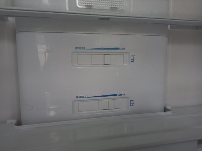 Second-hand Westinghouse 340L Bottom Mount Fridge - Photo 4)